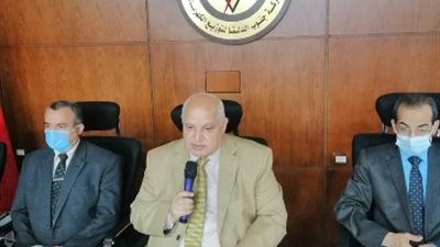 خلال اللقاء الأول..رئيس جنوب الدلتا للكهرباء يلتقى المهندسين الجدد