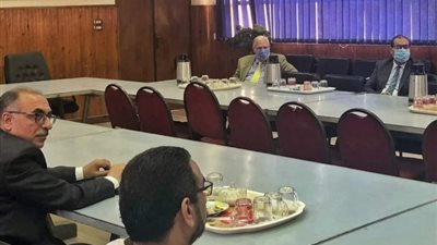 مدير بحوث البترول يشارك فى الاجتماع الأول لمجلس الكيمياء بعين شمس