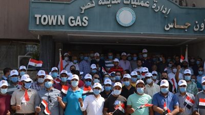 بقيادة قنديل.. العاملون بـ«تاون جاس» يحتفلون بانتصارات أكتوبر| صور