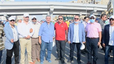 مسيرة حاشدة للقيادات والعاملين ب