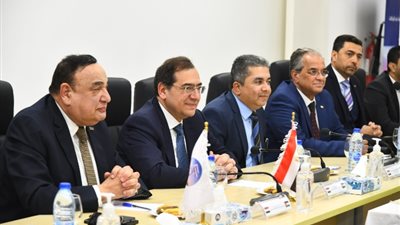 وزير البترول يبحث مع نظيره الاردنى استراتيجيات تأمين توفير وتنويع مصادر الطاقة