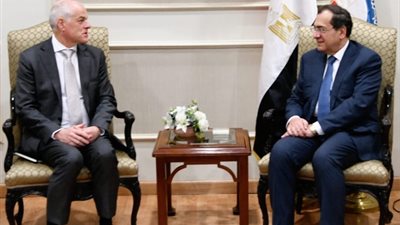 وزير البترول يبحث تعزيز سبل التعاون مع السفير الأسترالى الجديد بالقاهرة