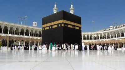 السعودية تقرر عدم إلزام المعتمرين باختبار كورونا