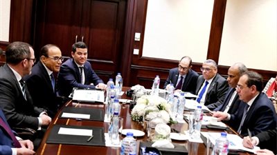 وزير البترول يلتقى رئيس شركة بكتل العالمية لشئون الطاقة