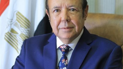 حملة مصر لينا كلنا تنشر السيرة الذاتية للدكتور محمد عبد الواحد رياض