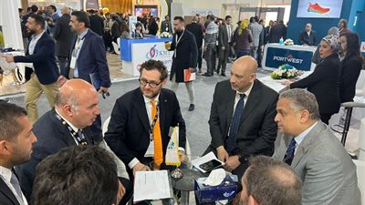 جناح « مودرن جاس» يشهد إقبالًا كثيفًا من رواد «إيجبس 2023»..وقنديل يبحث التعاون مع وفد إيطالى
