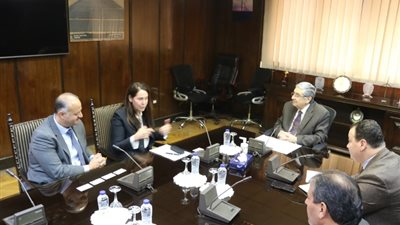 وزير الكهرباء يستقبل نائب الرئيس التنفيذي لشركة بريتش بتروليم البريطانية بالقاهرة