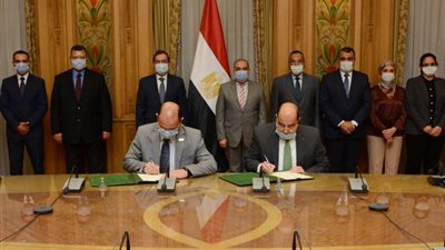 وزيرا البترول والإنتاج الحربى يشهدان توقيع بروتوكول بين هيئة الإنتاج الحربي و«ثروة برايد»