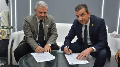 «التعاون للبترول» توقع اتفاقية لإضافة تموين السيارات بالوقود السائل داخل محطات «كارجاس»