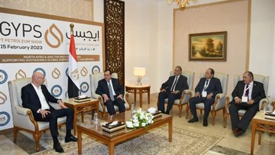 وزير البترول يلتقي وفدا من شركة MAVEG الألمانية علي هامش ختام إيجبس ٢٠٢٣