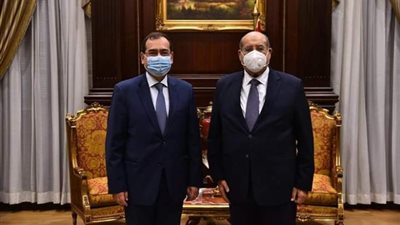 وزير البترول يزور رئيس مجلس الشيوخ لتهنئته