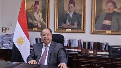 تفاصيل حزمة تحسين أجور العاملين والمعاشات اعتبارًا من أبريل المقبل بتكلفة 150 مليار جنيه سنويًا