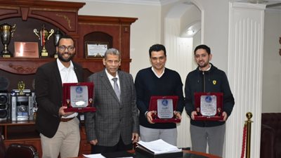 البكل يكرم ثلاثة من أبناء «القاهرة للتكرير» لإجتيازهم برنامج تأهيل القيادات الشابة
