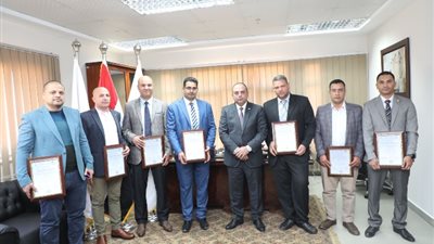 رئيس تاون جاس يكرم المهندسين الحاصلين على الشهادة الدولية فى ادارة المشروعات (IPMA)