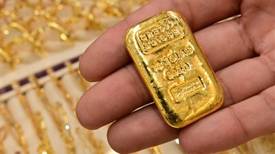 الذهب يستقر فوق 1900 دولار وسط آمال بتوقف رفع الفائدة بعد انهيار SVB