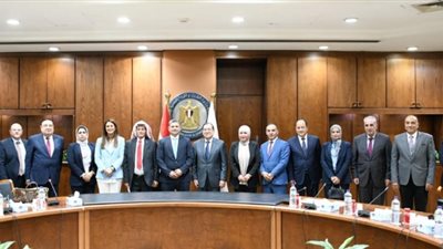 وزير البترول يلتقى وفد من مجلس النواب الأردنى