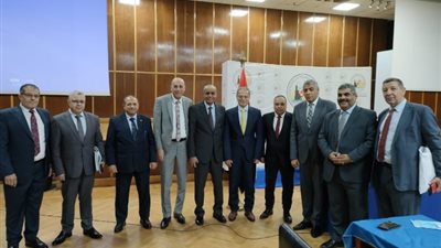 «البحيرة لتوزيع الكهرباء» تستعرض خططها للعام المالى الجديد