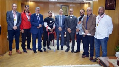 رئيس بتروتريد  يُكرِّم الرياضيين أصحاب الإنجازات في الألعاب الجماعية و الفردية