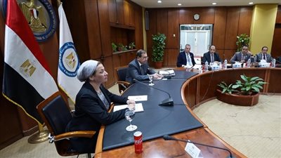 وزيرا البترول والبيئة يستعرضان التقنيات المبتكرة لمعالجة  الخام  بمعدل انبعاثات صفرى