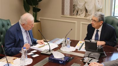 وزير الكهرباء يستقبل المدير العام لشركة جون دى نول البلجيكية العاملة فى مجال الطاقة