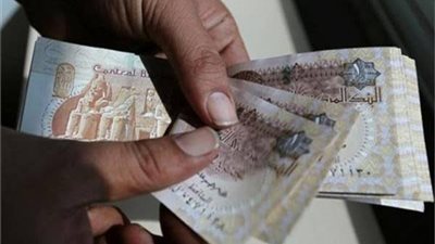 أسوة ب«شمال القاهرة» و«القناة»..عاملو «اليومية» ب«مصر العليا»يطالبون بتطبيق الحد الأدنى للأجور