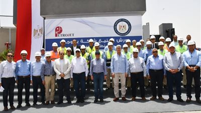 «الملا» يتفقد مشروعات زيادة الطاقة الانتاجية للسولار وقدرات التصنيع المحلي بأسيوط