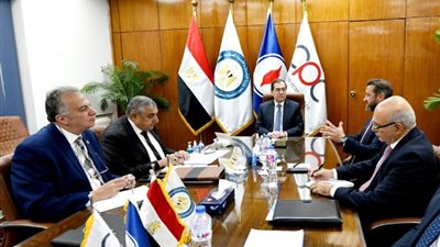 وزير البترول يستقبل وفداً من شركة وورلى بارسونز العالمية
