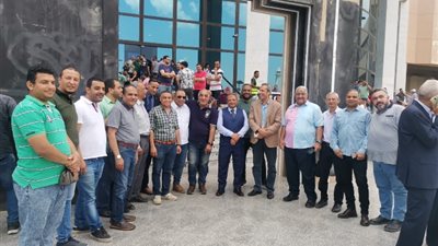 مهندسو«نقل القاهرة» يتوافدون على سحب الثقة من نقيب المهندسين