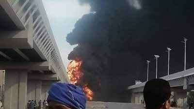 عاجل.. أنباء عن انفجار سيارة نقل مواد بترولية ووفاة السائق بأسيوط
