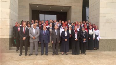 بحضور وزير الكهرباء..«نقل الكهرباء»توقع 8 عقود لتنفيذ محطات محولات ب«الدلتا الجديدة»