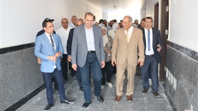 الدستاوى وفوده يتفقدان سير العمل بمركز تحكم الشيخ زايد