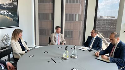 وزير البترول يبحث مع كابريكورن إنرجي خطط وبرامج عملها في مجال البحث والاستكشاف