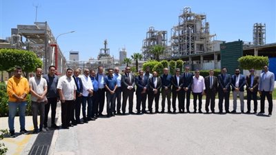 بالصور.. رئيس وقيادات سيدبك يتفقدون الوحدات الإنتاجية في يوم العيد