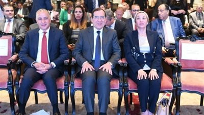 الملا: التركيز مٌنصَب علي خفض الانبعاثات من انتاج واستخدام الطاقة لمواجهة التغير المناخي