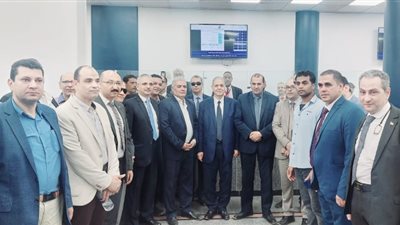 «الدستاوى»و«عفيفى»يتابعان سير العمل بمركزى خدمة عملاء وتحكم «الحلمية»