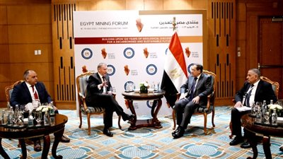 وزير البترول يلتقى الرئيس التنفيذى لشركة لوتس جولد الكندية والوفد المرافق له