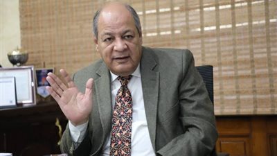 هانى الجندى ووفد من العلاقات العامة يزورون المحصل المصاب لمستشفى مصر الدولى