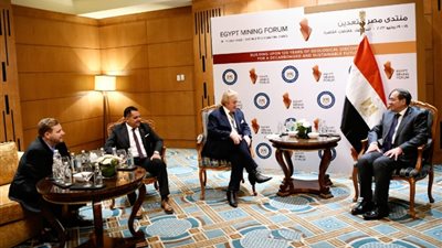 وزير البترول يبحث تنفيذ اول مشروع لانتاج حامض الفوسفوريك مع وفد شركة لينسبريدج الاسترالية