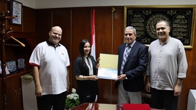 رئيس«وسط الدلتا»للكهرباء يكرم لاعبة نادى طلخا ومدير المنتخبات القومية لرفع الأثقال