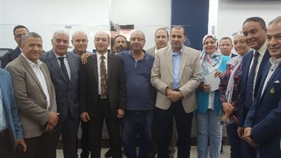 «الدستاوى»يتفقد سير العمل بالإدارة العامة لشبكات وإيرادات القناطر الخيرية