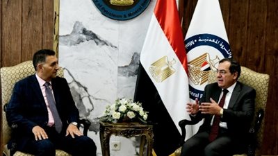 وزير البترول يستقبل  عميد هندسة القاهرة ومدير مركز البحوث و الدراسات التعدينية