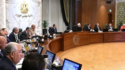 منح الرخصة الذهبية لشركتي «جاسكو وإيجيبت سات أتو» للسيارات الكهربائية