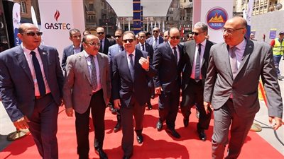 افتتاح محطة «مصر للبترول- غازتك» بوسط القاهرة لتموين السيارات بالغاز والبنزين والشحن الكهربائي