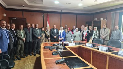 رئيس وقيادات «شمال الدلتا» للكهرباء يكرمن الأمهات المثاليات بالشركة 