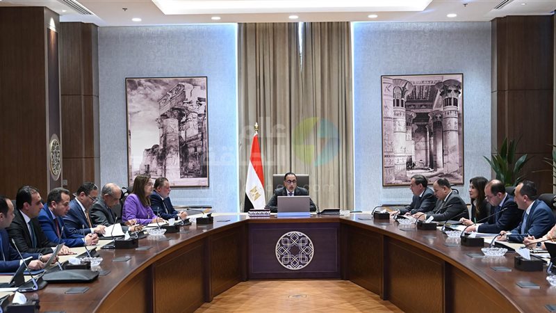 رئيس الوزراء يتابع
