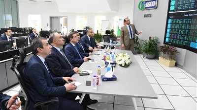 وزير البترول يتابع عمليات ضخ وانتظام الغاز داخل ال «ناتا»الطبيعى 