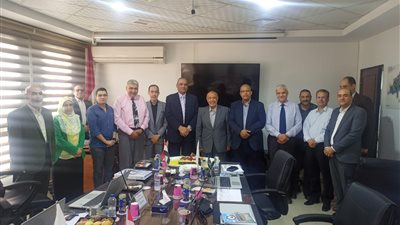 رئيس وقيادات «شرق الدلتا»للكهرباءيحتفلون بترقية «محمد العبد» 