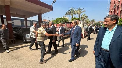 رئيس مجلس إدارة شركة جنوب الدلتا لتوزيع الكهرباء يهنيء العاملين بالعيد