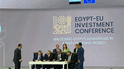 توقيع اتفاقية مشروع لإنتاج الأمونيا الخضراء بين 