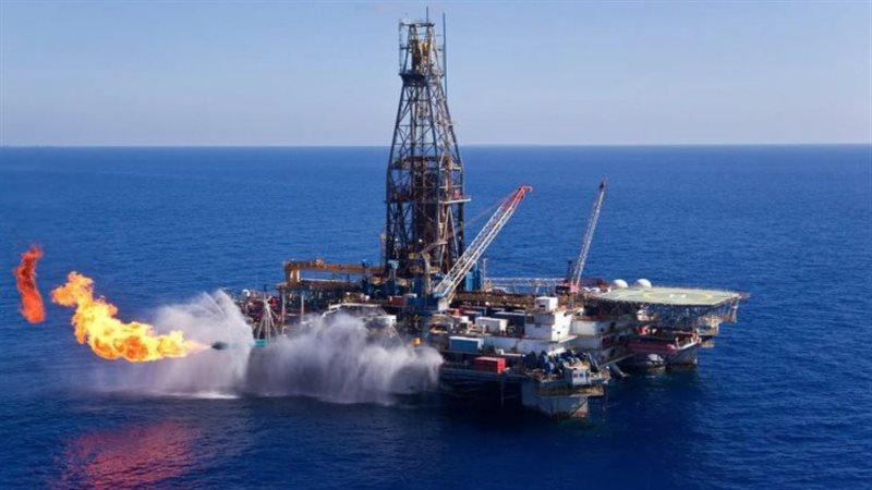 نقل الوقود على ساحل